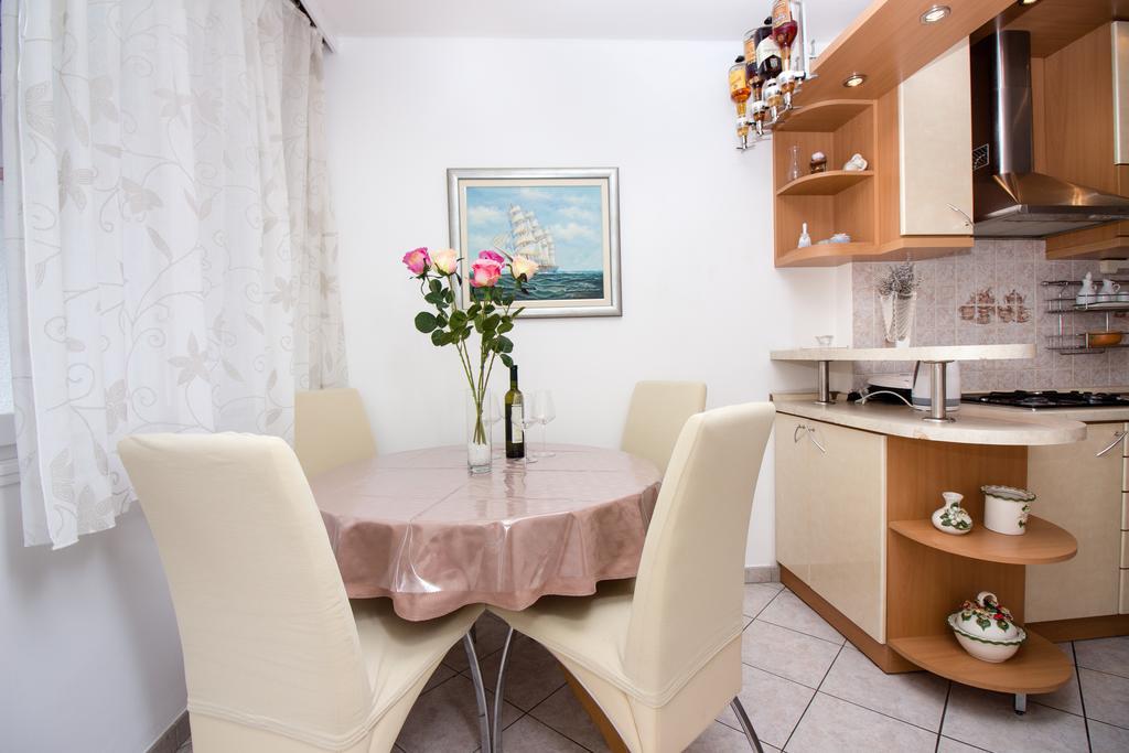 Apartment Luce สปลิท ภายนอก รูปภาพ